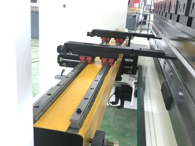 Dual guide rail crossbar